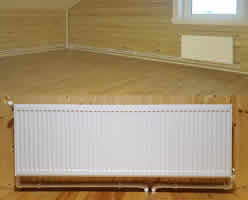 Установка радиаторов отопления в деревянном доме.